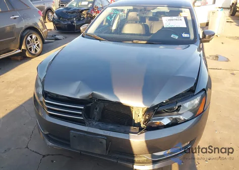 2015 Volkswagen Passat 1.8T Limited Edition из США, поврежденный, VIN 1VWAS7A37FC116915